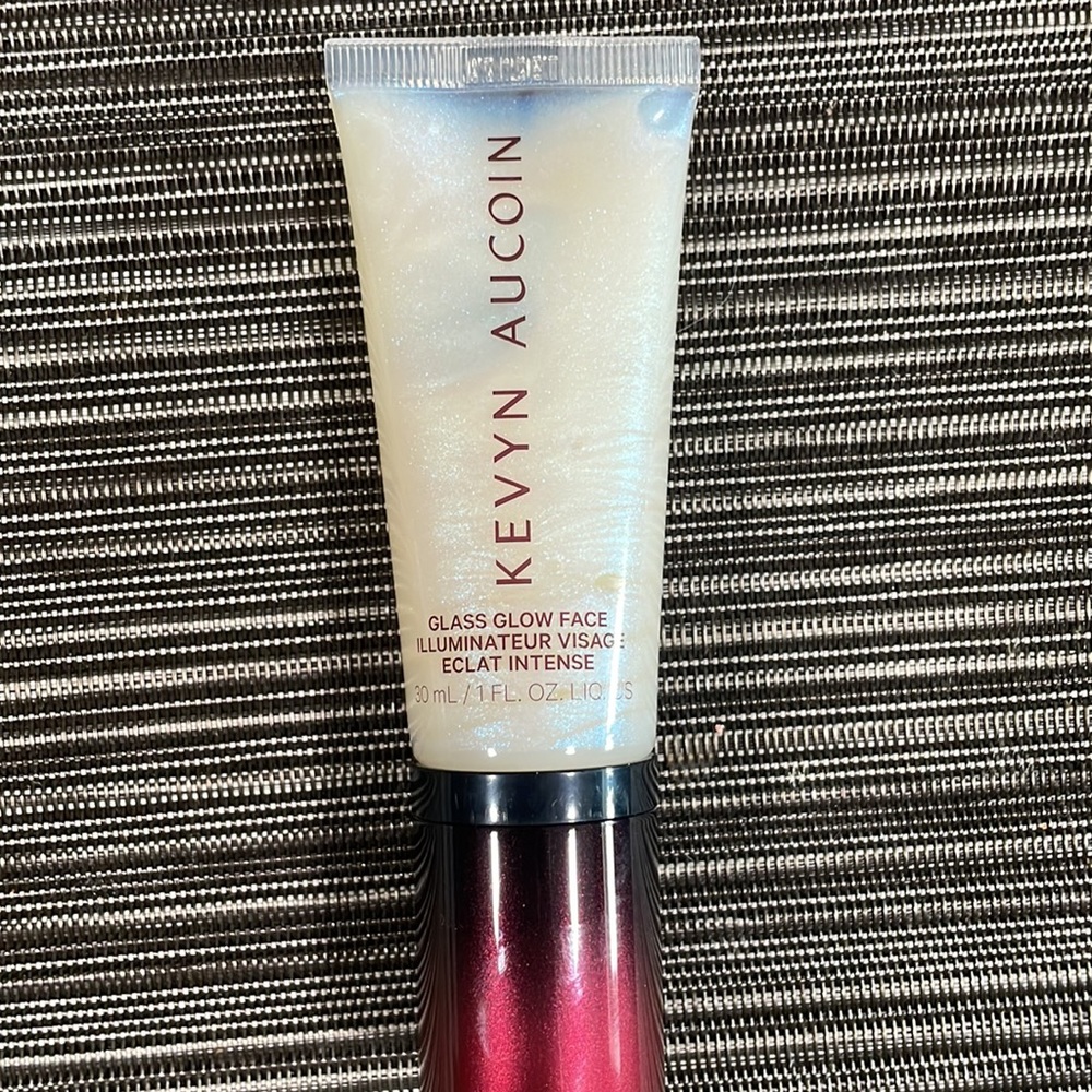 Kevyn Aucoin Glass Glow Face Liquid Illuminator crystal clear